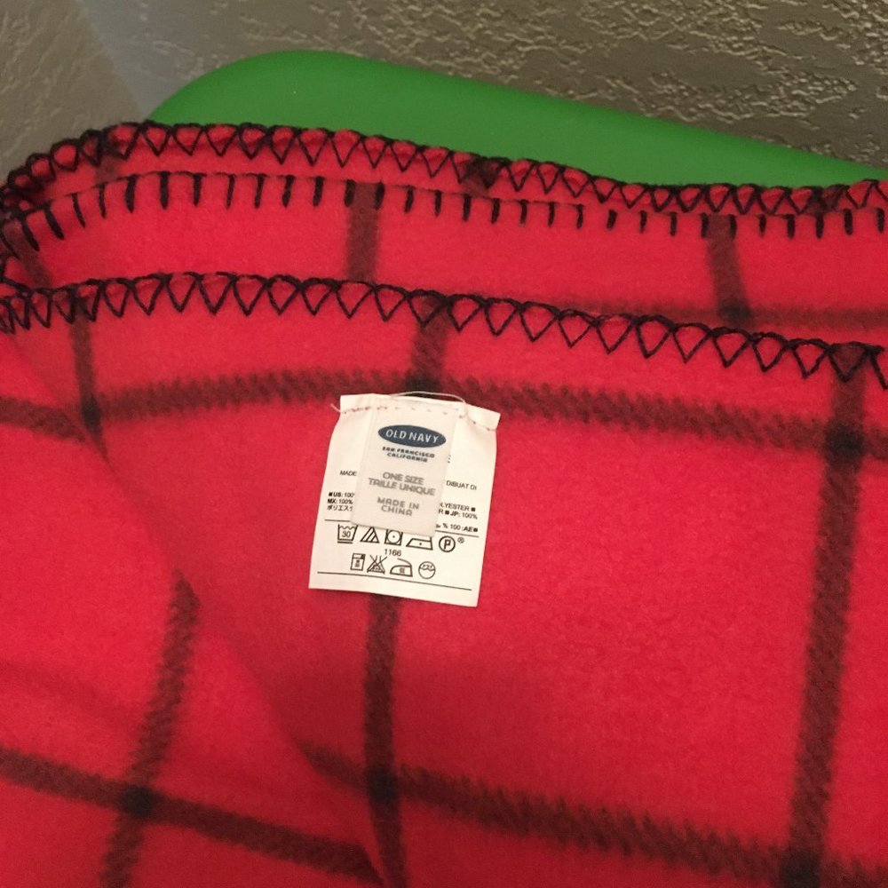 OLD NAVY fleece blanket